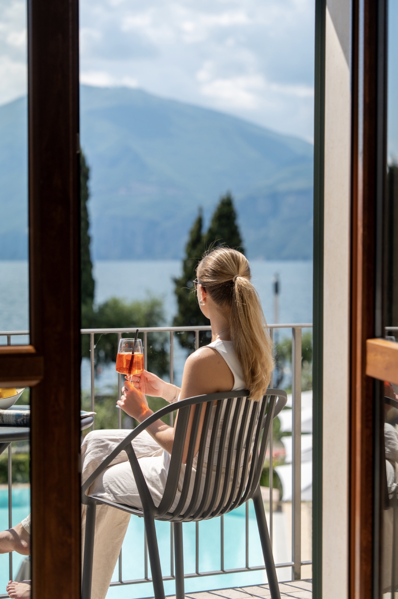 Hotels & Travel 23